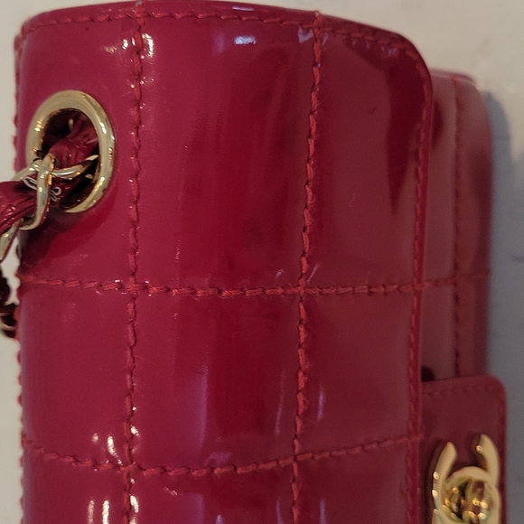 PETITE CLASSIC CHANEL PATENT HANDBAG WITH CARD CASE - Picture 3 of 13